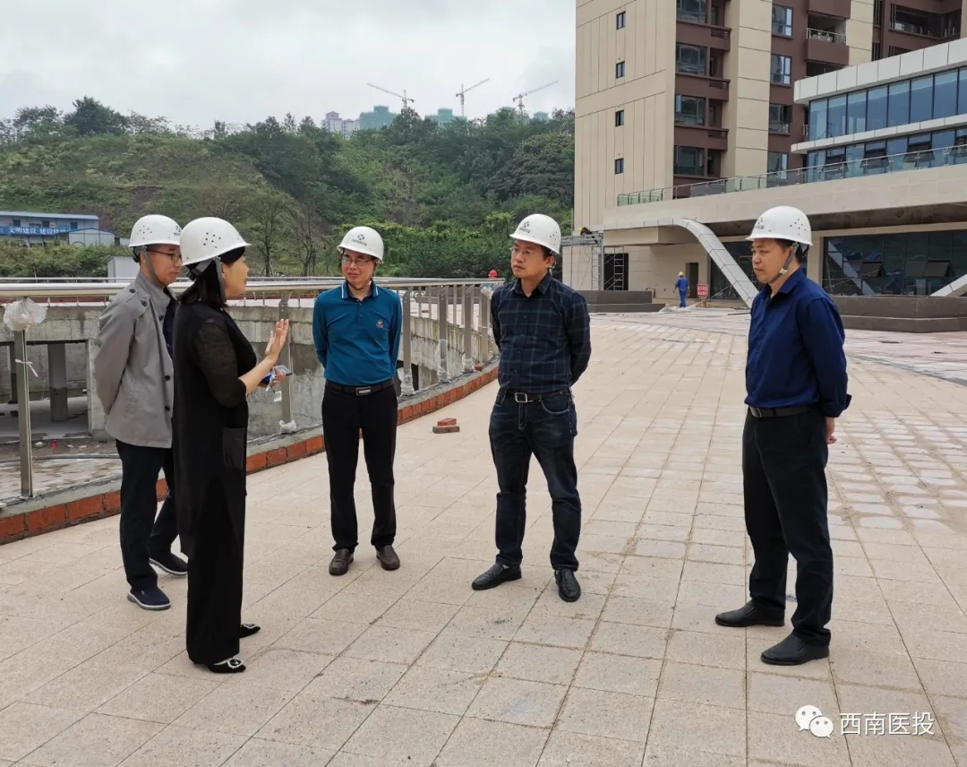 市國(guó)資委副主任熊波蒞臨西南醫(yī)投集團(tuán)開展中秋國(guó)慶節(jié)前安全大檢查